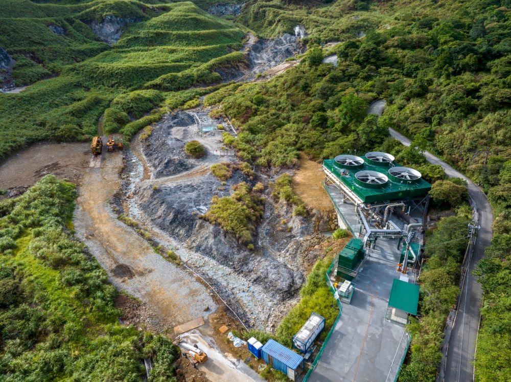 《圖說》新北「金山區四磺子坪地熱發電廠」為全台第一座火山型地熱開發案，善用全國地熱潛力最高的區域帶動再生能源產業發展，期待共同喚起全民對於永續發展的重視。〈環保局提供〉