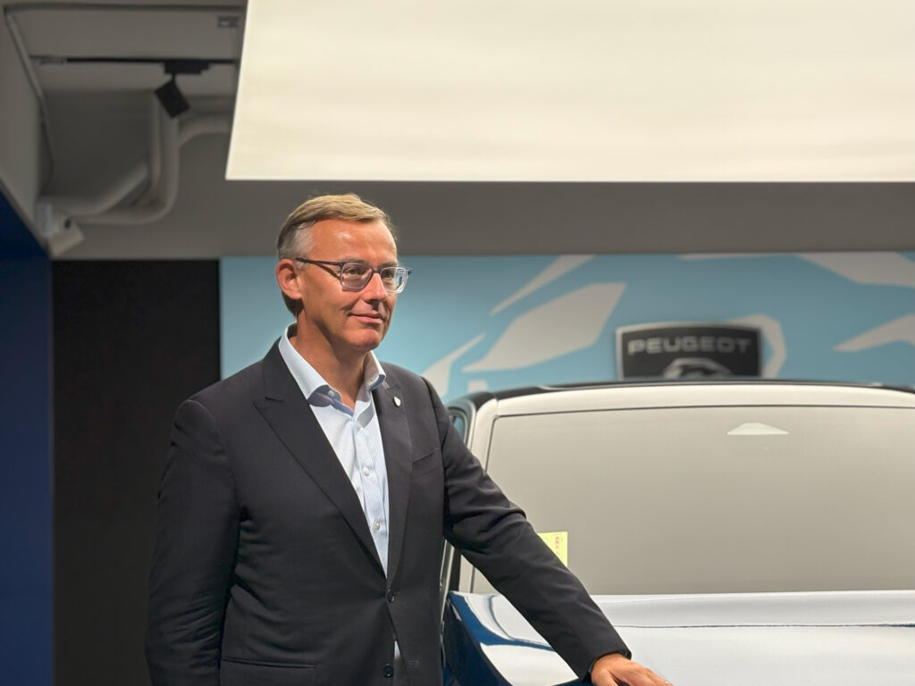 PEUGEOT 全球執行長 Alain Favey