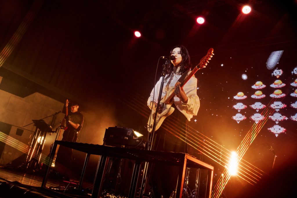 粉絲激動昏倒!163braces高雄場秒喊卡救援 五千萬點閱創作者溫柔守護感動全場 2 S 13025371 0