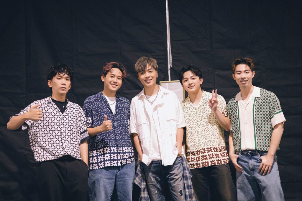 夢幻合體掀熱潮!AP潘宇謙攜理想混蛋〈相對靜止〉首唱震撼檳城 1 %E4%B8%AD%E7%82%BAAP%E6%BD%98%E5%AE%87%E8%AC%99%E8%88%87%E7%90%86%E6%83%B3%E6%B7%B7%E8%9B%8B