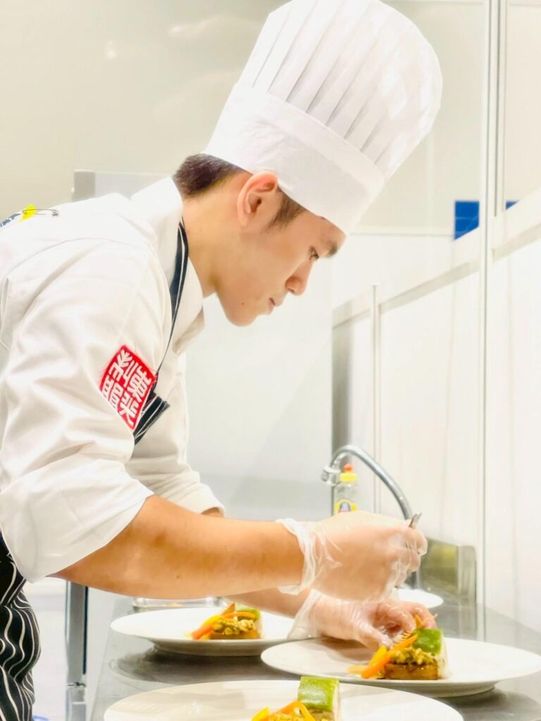 明道高中55屆西餐烹飪金牌陳品叡同學 0 0