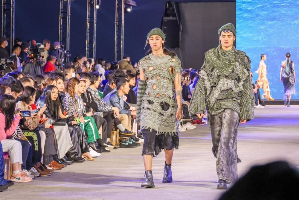 《圖說》北海岸時尚藝術季走秀。〈漁業處提供〉
