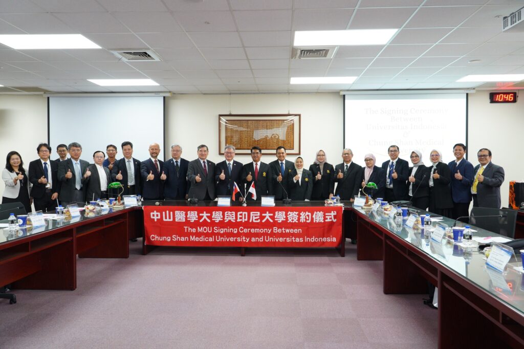 02 中山醫大與印尼大學將在進行聯合研究、臨床實作等五大面向合作。