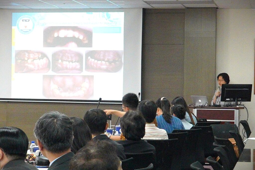 03 中山醫大口腔醫學院教授彭芷瑜針對印尼少女跨國求診個案狀況進行簡介。