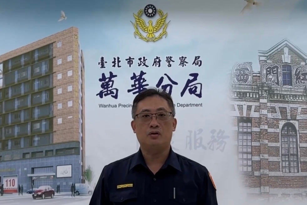 假棋牌社真賭場 萬華警破獲隱密賭窟 3 MEITU 20250808 082549802