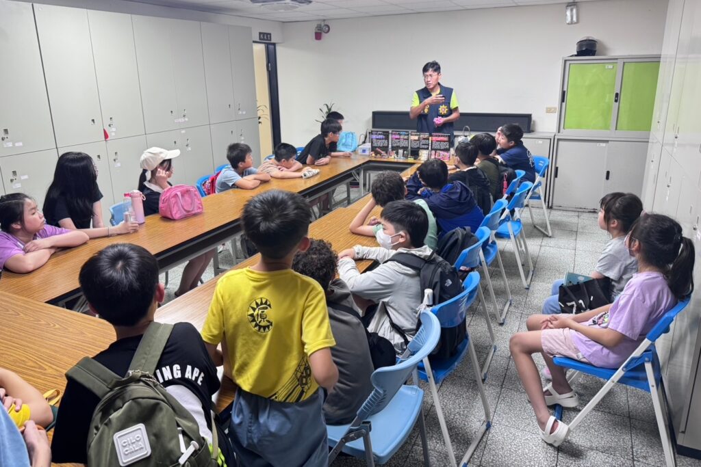 兒少如何避開性剝削危機 從警局參訪學到的5方法 5 MEITU 20250813 142932911