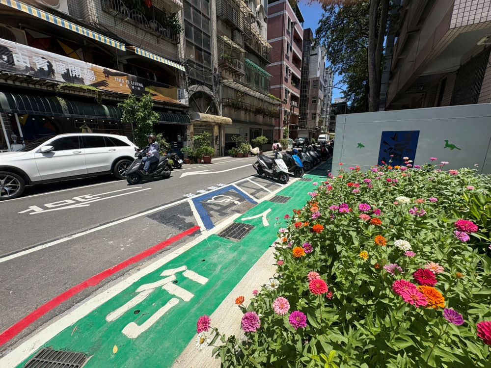 《圖說》標線型人行道。〈交通局提供〉