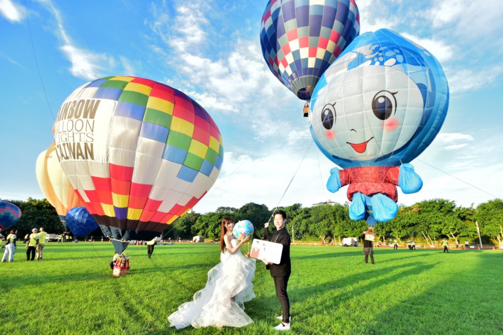 日本超人氣「蜜柑狗狗」加持 台中石岡熱氣球嘉年華8/29-8/31登場 1 今年民政局特別將聯合婚禮結合熱氣球嘉年華 打造夢幻的空中婚禮體驗 資料照片 0