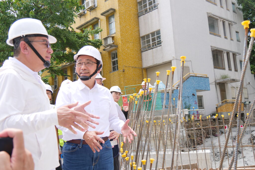 侯市長視察永和區永平國小地下停車場工程
