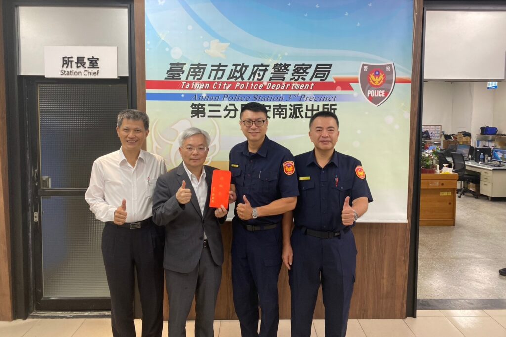 警政署長張榮興南下慰勞警察辛勞 肯定英勇救災表現 6 六