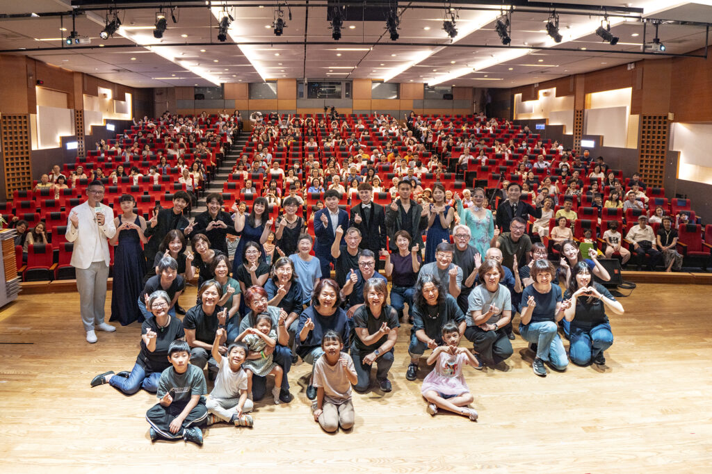 「大手牽小手 閱讀親子音樂會」全場合影