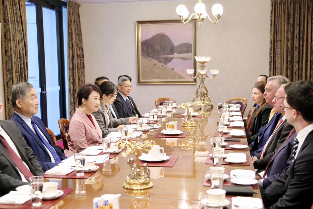 市長跟新南威爾斯州議長等人會面 0