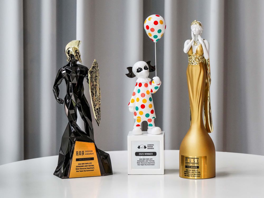 再獲國際肯定奪白金首獎 中港光雕獎不停! 2 《圖說》「2025中港大排光雕展」勇奪雙白金、一金3項國際殊榮。〈水利局提供〉