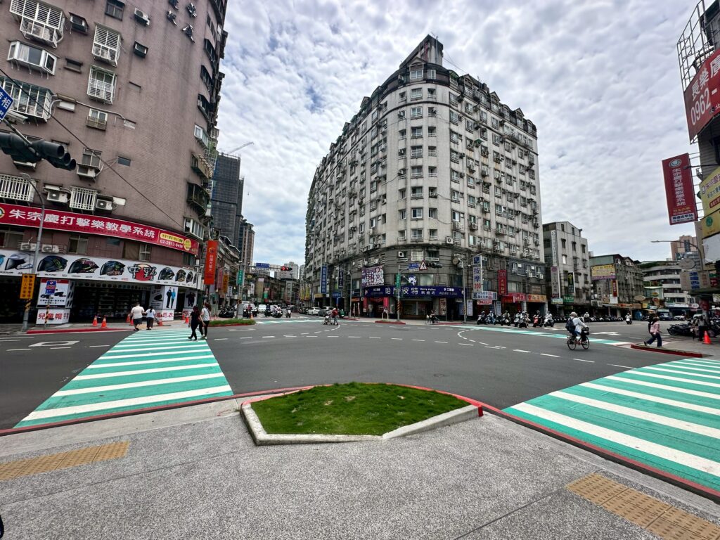 永續提升人行安全計畫 新店區建國、民族路口改善