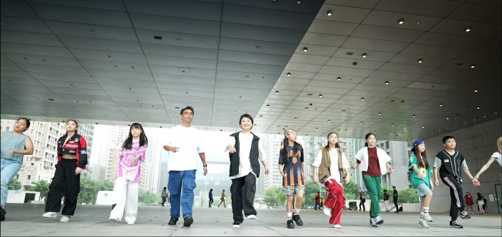 盧秀燕親下戰帖 「要Battle就來台中盃」街舞大賽 2 盧市長攜手運動局長游志祥與小舞者同框 齊步展現台中街舞魅力