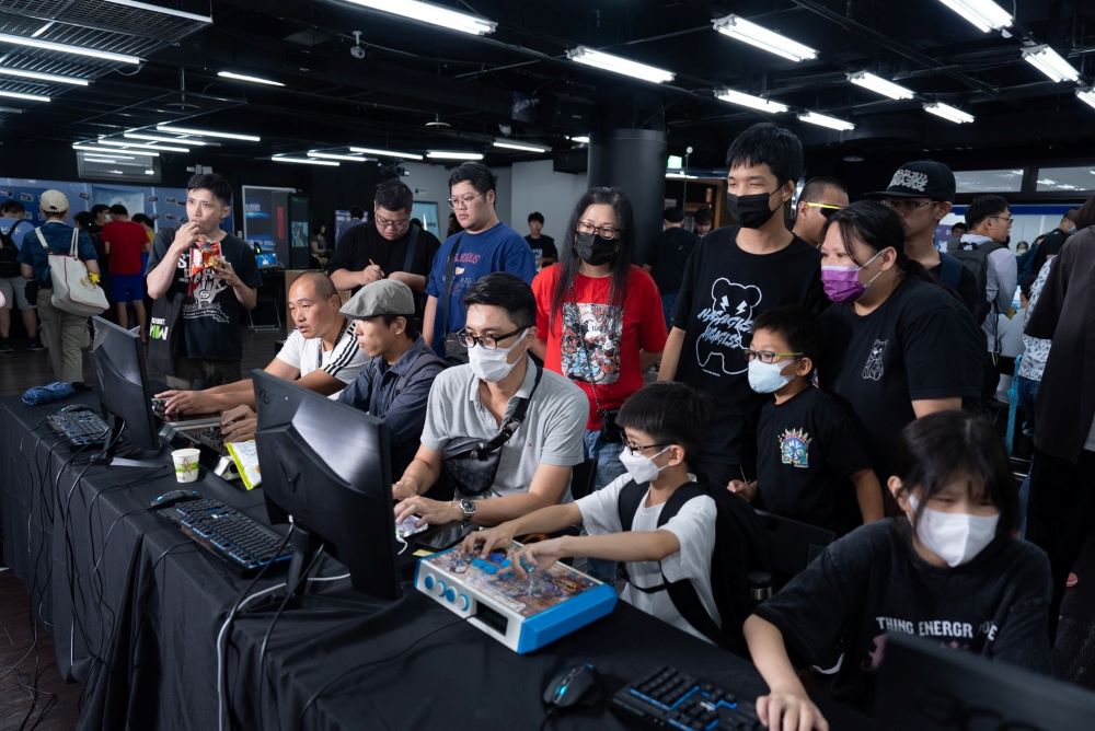 全齡多元互動 新北電競玩夏祭 8/16--17免費體驗 1 《圖說》新北電競玩夏祭活動全程免費,當天不僅有各式遊戲體驗,進場還可以免費領取點心、飲品及好禮抽獎。〈經發局提供〉