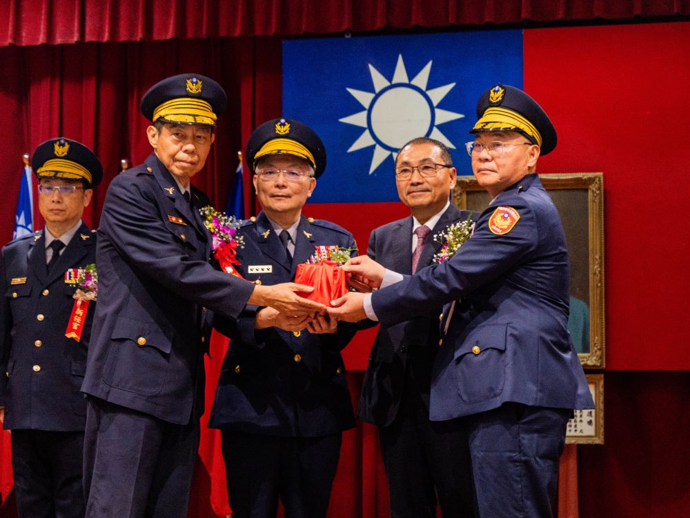 《圖說》今日交接典禮由市長侯友宜及警政署長張榮興共同監交。〈警察局提供〉
