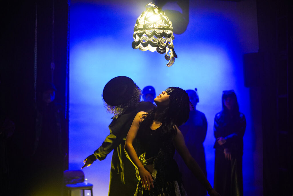 足跡《影的告別》攝影 鄭冬