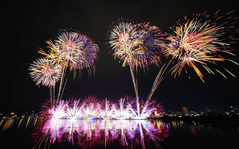 《圖說》2025大稻埕夏日節8月推出4場煙火秀。〈高灘處提供〉