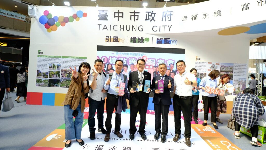 05 %E7%A7%98%E6%9B%B8%E9%95%B7%E9%BB%83%E5%B4%87%E5%85%B8%E8%88%87%E5%BB%BA%E8%A8%AD%E5%B1%80%E9%95%B7%E9%99%B3%E5%A4%A7%E7%94%B0%E5%8F%8A%E5%BB%BA%E8%A8%AD%E5%9C%98%E9%9A%8A%E5%90%88%E5%BD%B1 0