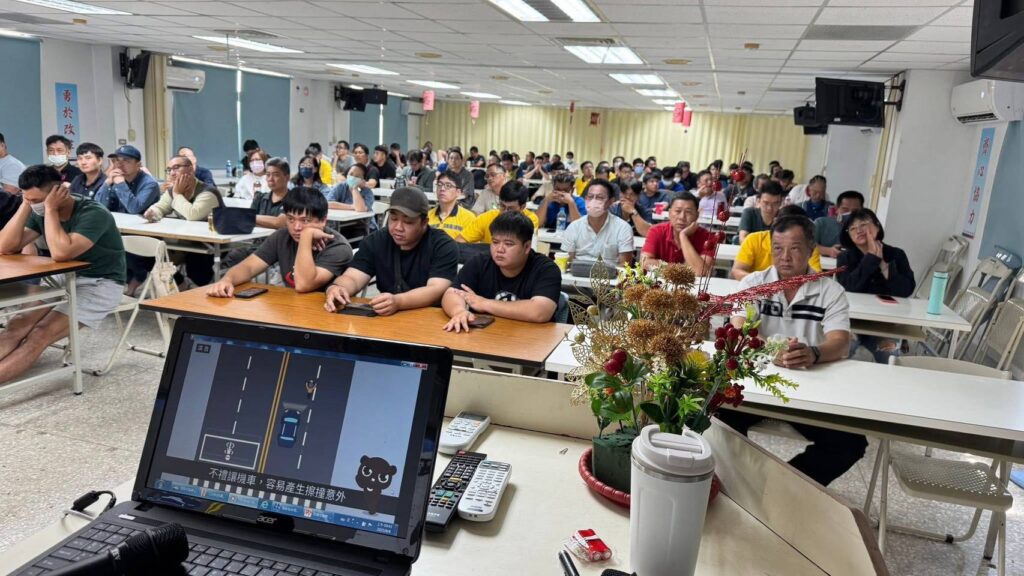 花蓮鐵警分局長親授課程 危險物品辨識+反詐欺宣導同步升級 2 1757488983483