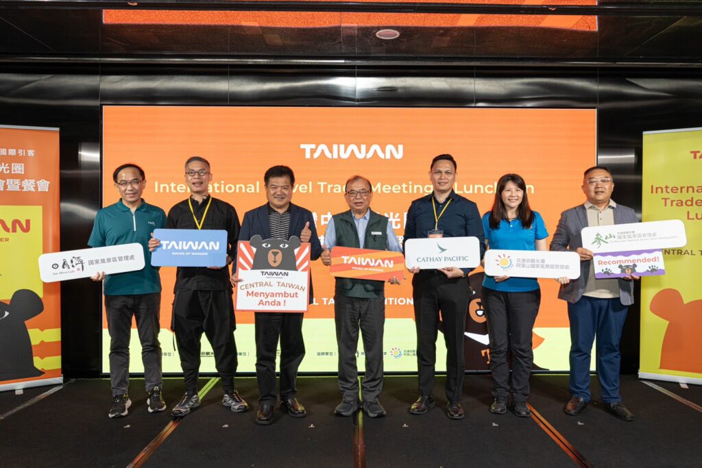 1.%E5%8D%B0%E5%B0%BC%E6%B3%97%E6%B0%B414%E5%AE%B6%E6%A5%AD%E8%80%85%E5%8C%85%E5%90%AB%E5%9C%8B%E6%B3%B0%E8%88%AA%E7%A9%BA%E5%8D%B0%E5%B0%BC%E6%B3%97%E6%B0%B4%E5%88%86%E5%85%AC%E5%8F%B8%E4%BB%A3%E8%A1%A8%E5%8F%B3%E4%B8%89%E4%BB%A5%E5%8F%8A%E6%B3%97%E6%B0%B4%E6%9C%80%E5%A4%A7%E8%A7%80%E5%85%89%E5%8D%94%E6%9C%83%E4%B9%8B%E4%B8%80Astin