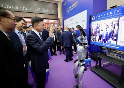 Participants interact with a humanoid robot at the 22nd China-ASEAN Expo. Participants interact with a humanoid robot at the 22nd China-ASEAN Expo.