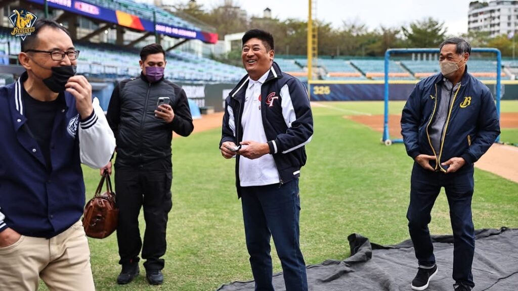 為赴日推動臺灣棒運國際地位 辜仲諒提抗告爭取解除境管 2 MEITU 20250911 175418173