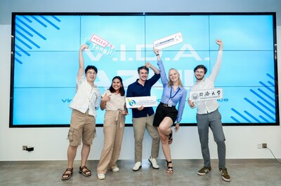 持續精進，邁向國際一流商學院