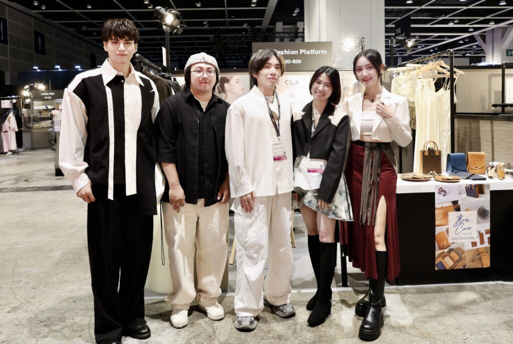 CLA Fashion Platform在香港年度時裝盛事Centrestage參展首戰告捷! 帶原創設計師品牌出海 擁有超高人氣詢問度 1 %E4%B8%BB%E7%90%86%E4%BA%BA%E8%88%87%E5%93%81%E7%89%8C%E5%A4%A7%E4%BD%BF%E5%80%91