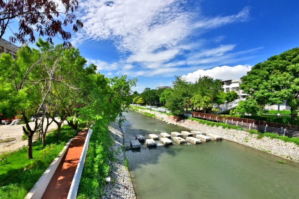 軟埤仔溪得獎常勝軍 中市水利局水環境治獲「台灣永續行動獎」肯定 2 %E4%BA%8C%E5%8D%80%E6%B1%A1%E6%B0%B4%E6%88%AA%E6%B5%81%E6%94%B9%E5%96%84%E4%B8%94%E5%B7%A6%E5%B2%B8%E6%96%B0%E5%A2%9E%E4%BA%BA%E8%A1%8C%E6%AD%A5%E9%81%93%E4%BE%9B%E6%B0%91%E7%9C%BE%E4%BC%91%E6%86%A9