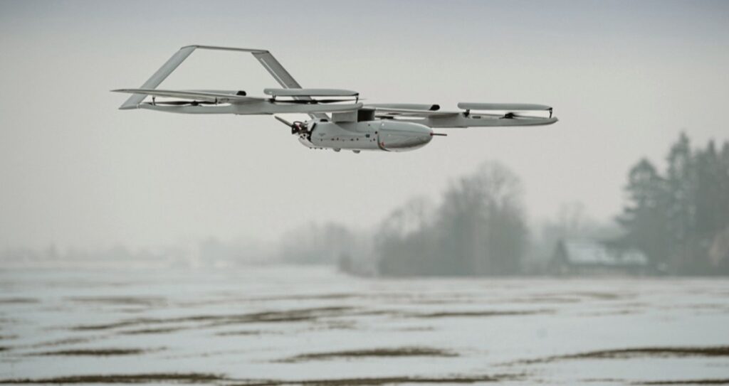 %E5%9C%96%E4%B8%80%EF%BC%9A%E5%8F%B0%E7%81%A3%E5%BD%A9%E5%85%89%E7%A7%91%E6%8A%80%E7%B8%BD%E7%B6%93%E7%90%86 %E5%BC%B5%E6%B0%B8%E6%9C%8B%E5%8D%9A%E5%A3%AB%E8%A1%A8%E7%A4%BA%EF%BC%9A%E3%80%8C%E6%9C%AC%E6%AC%A1%E5%B1%95%E5%87%BA%E4%BB%A5%E3%80%8E%E5%8F%B0%E7%BE%8E%E6%8E%88%E6%AC%8A%E8%A3%BD%E9%80%A0%E7%94%9F%E7%94%A2%E3%80%8F%E7%82%BA%E6%A0%B8%E5%BF%83