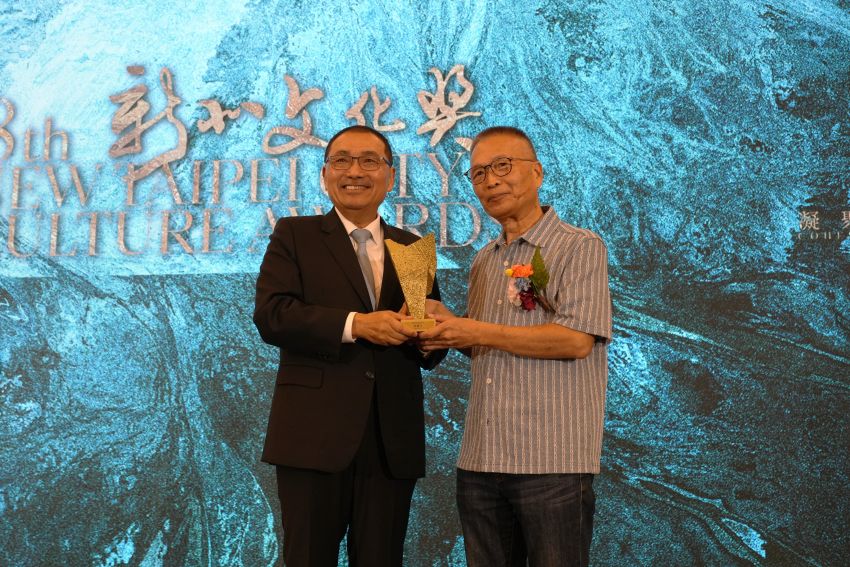 深耕保存、傳承、推廣、創新 新北表揚第8屆文化典範 3 《圖說》第8屆新北文化獎得獎者劉鎮洲,投身陶藝創作、教育推廣與藝術評析四十餘年。〈文化局提供〉