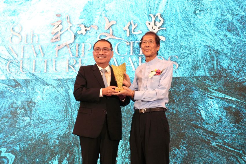 深耕保存、傳承、推廣、創新 新北表揚第8屆文化典範 2 《圖說》「第8屆新北文化獎」得獎者莊芳榮,長年致力於文化政策推動與文化資產保存。〈文化局提供〉