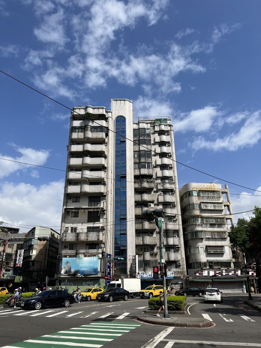 《圖說》更新前建物外觀。〈城鄉局提供〉