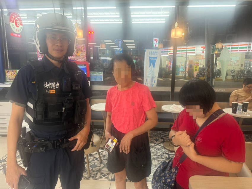 《圖說》板橋員警陳彥澄熱心協助洪女安全返家，家屬深表感謝。〈板橋分局提供〉