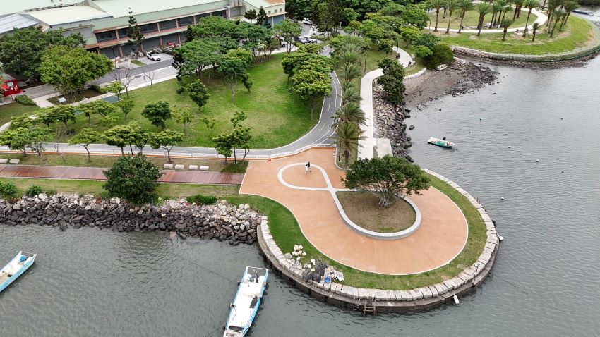 《圖說》「淡水河五股蘆洲沿岸水環境整體改善計畫（第二期）」榮獲「最佳施工品質類」金質獎，塑造出友善居民、吸引遊客的A+級新生活水岸。〈水利局提供〉