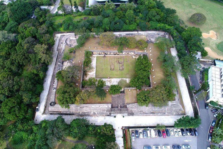 淡古、政大合辦學術工作坊即起免費報名 2 《圖說》在淡江大橋通車後,臨橋最近的國定古蹟滬尾礮臺將成為觀光首站之一,淡水古蹟博物館預計在滬尾礮臺推出清法戰爭國際特展。〈淡古提供〉