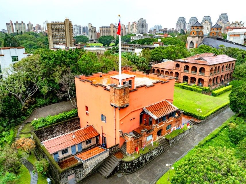 淡古、政大合辦學術工作坊即起免費報名 1 《圖說》淡古、政大合辦為期兩日的「場域、文資與人群—建構文化路徑的多重可能性」學術工作坊,以淡水場域為研究主題,擴及清法戰爭相關影響。〈淡古提供〉