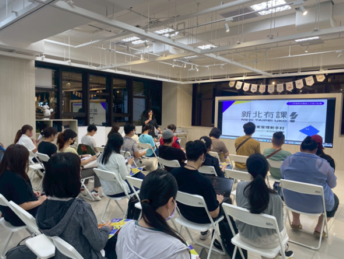 《圖說》2025年「專案管理新手村:用ChatGPT高效拆解任務」課程畫面。〈青年局提供〉